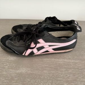 Women’s ASICS Onitsuka Tiger size 7